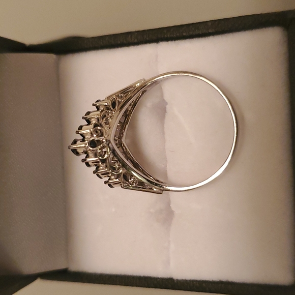 Ring - Picture 4 of 9